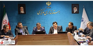 مدیرعامل بانك ملت به نمایندگی از وزیر اقتصاد، در سفر به استان مركزی با مسؤولان استانی و فعالان اقتصادی دیدار و گفت و گو كرد